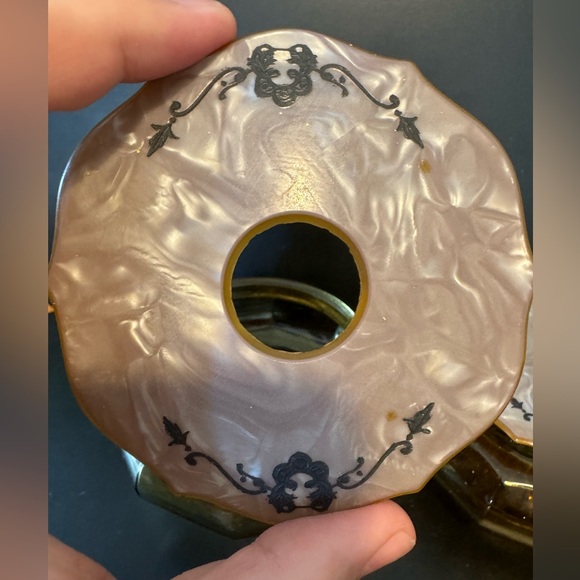 Vintage Vanity Table Amber Glass Jars with Lucite Lids approx. 5" wide 2" tall - Picture 3 of 13